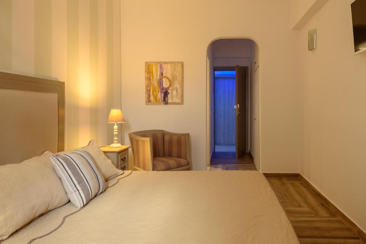 Daedalus Hotel Fira  Exterior photo
