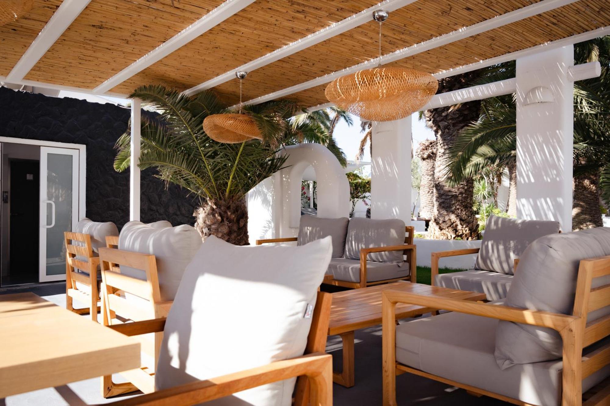 Daedalus Hotel Fira  Exterior photo